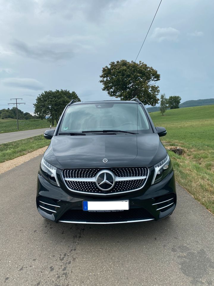 Mercedes-Benz V 300d EDITION Liegepaket AMG ALLRAD AHK LED DISTRO in Pfullingen