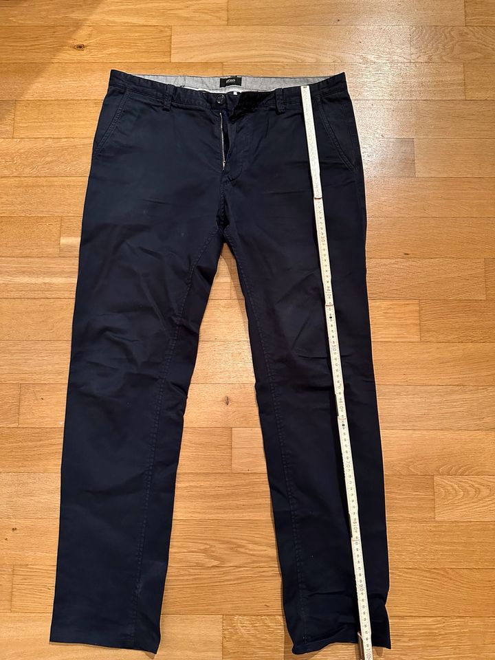 Hugo Boss Chino, dunkelblau, Herren, Größe 50 in Berlin