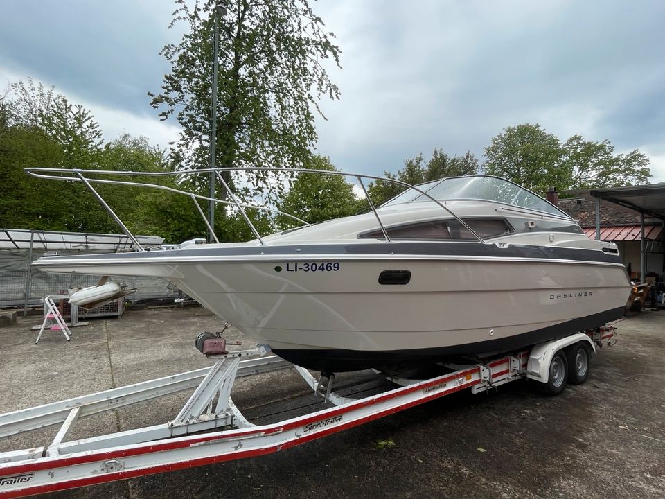 Motorboot Bayliner Ciera 2655 mit Bodenseezulassung inkl Trailer in Lindau