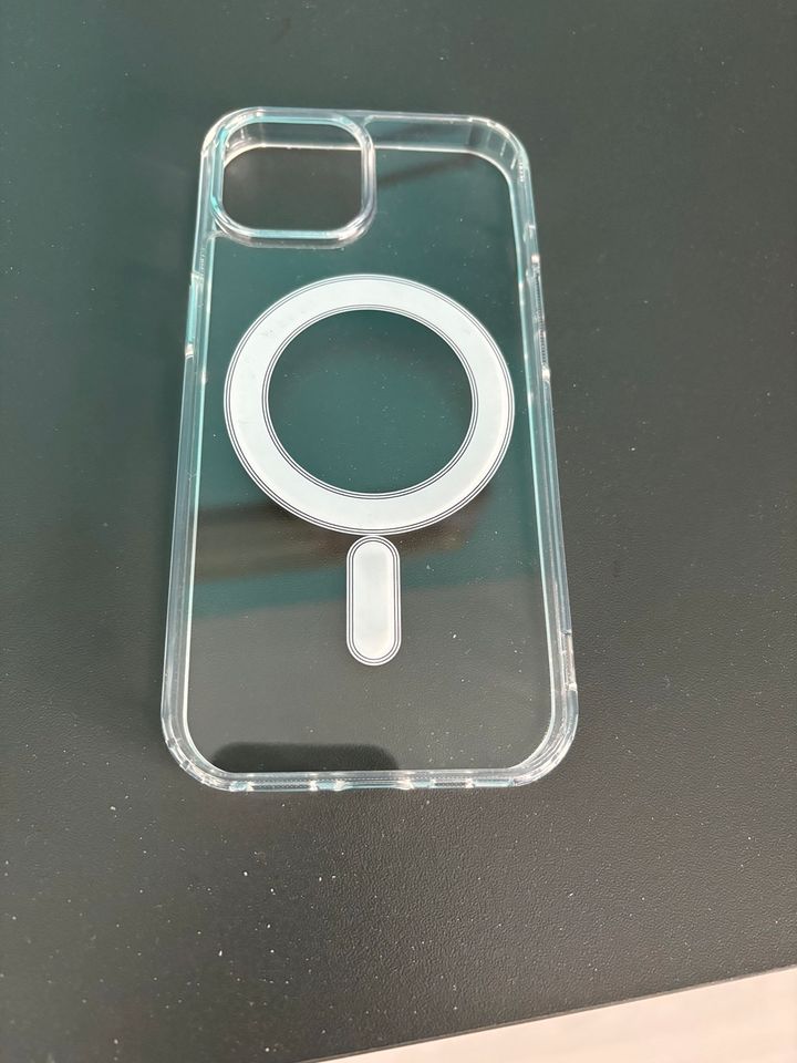 Silikon Case Magnetic für Iphone15 neu in Hilpoltstein