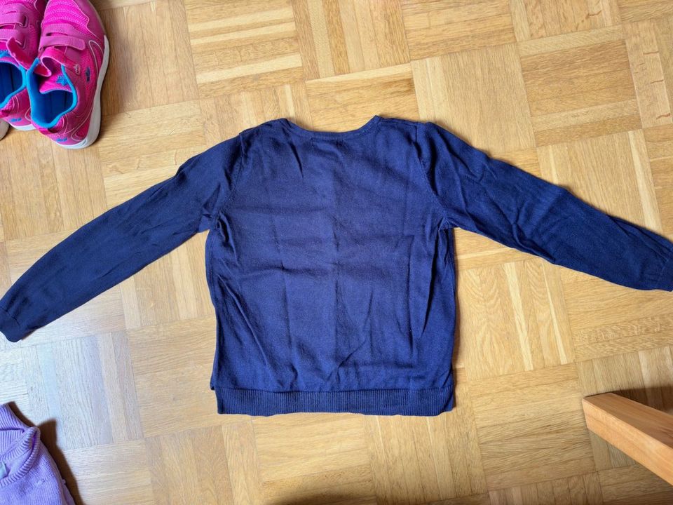 Mädchen Kleiderpaket H&M 122/128 3x Strickjacke & 1x Sweatshirt in Dortmund