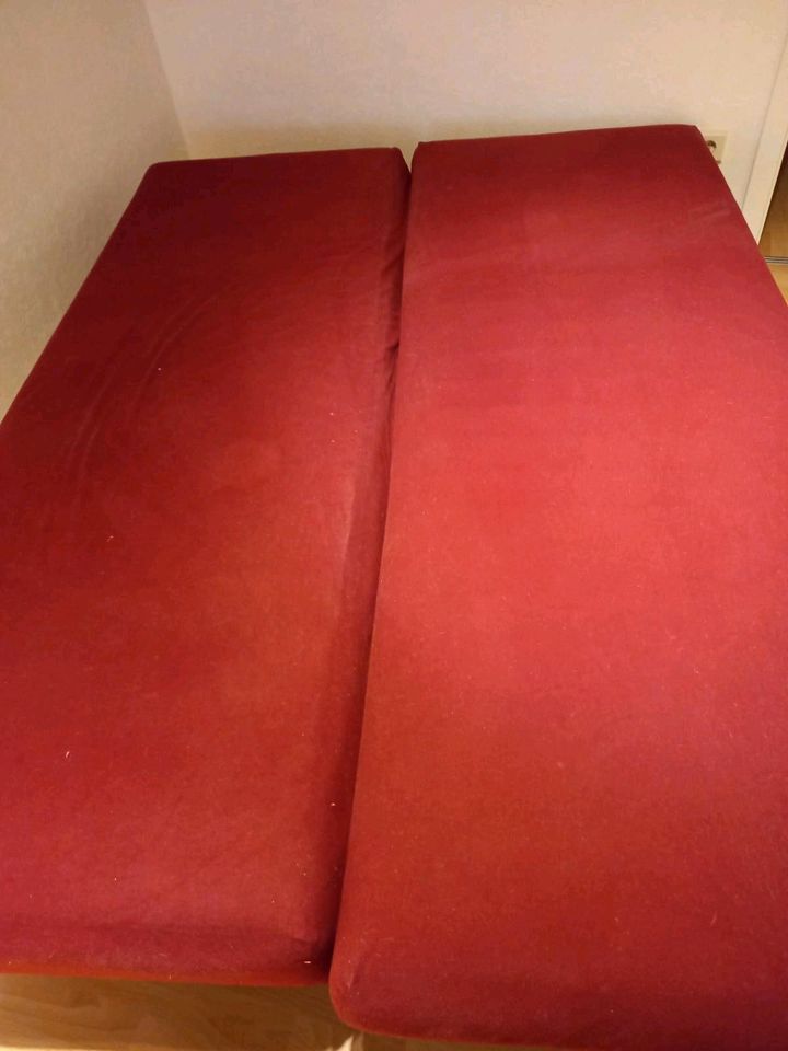 Sofa mit Schlaffunktion und Staukasten in Sendenhorst