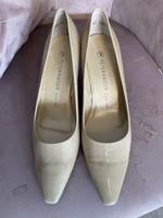 Peter Kaiser Pumps Gr. 40 Beige Lackleder, neu Bayern - Roth Vorschau