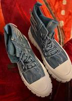 Sneaker mit hohem Kragen Nordrhein-Westfalen - Grevenbroich Vorschau