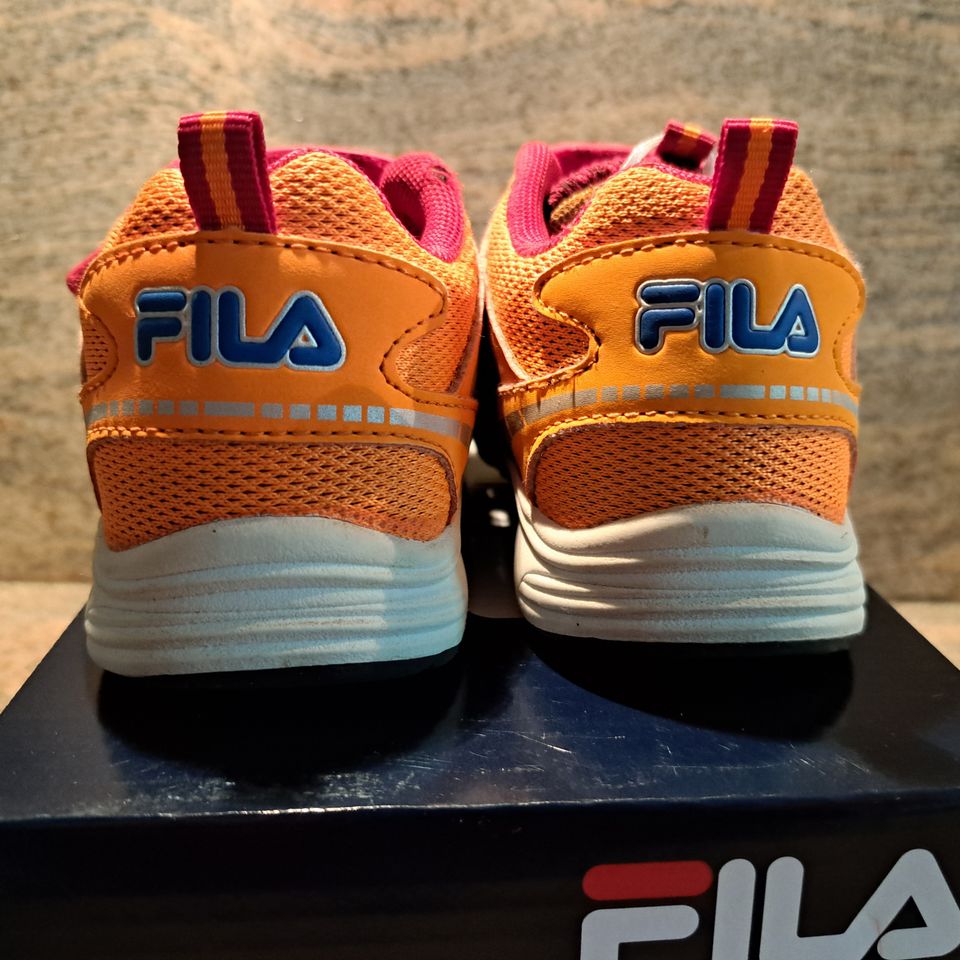 FILA Klettschuhe Schuhe Gr 27 in sehr gutem Zustand in Hamburg