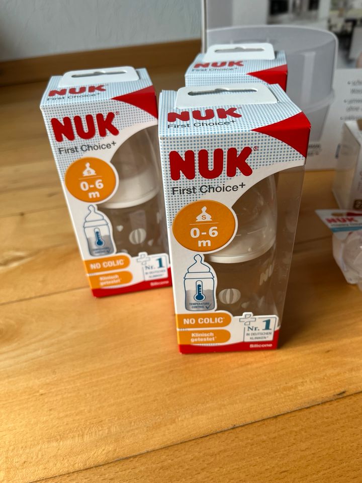 NUK Vaporisator Flaschen und Schnuller 0-6 Monate babyflaschen in Frankfurt am Main