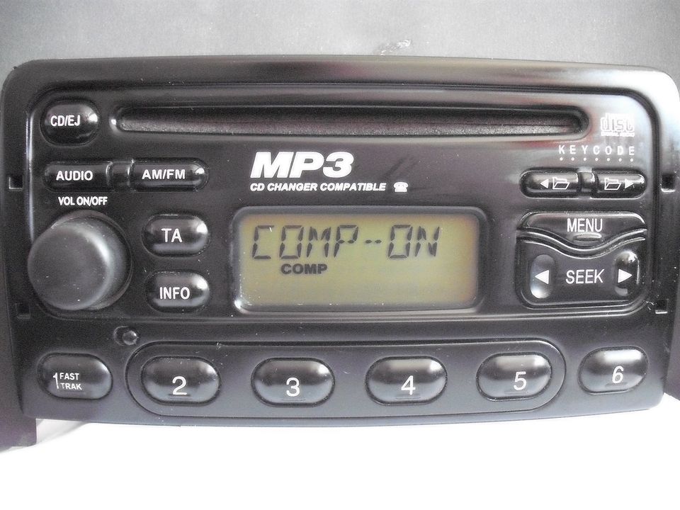 Ford MP3 CD/Radio, aus FocusMK1, passt auch entsprechende Ford in Havekost (b Schwarzenbek)