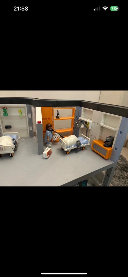 Playmobil Krankenhaus Krankenwagen in Geretsried