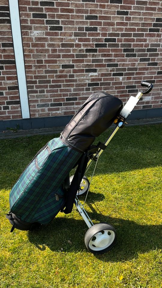 Komplettes Golfset mit Bag, Trolley und Zubehör in Eggebek