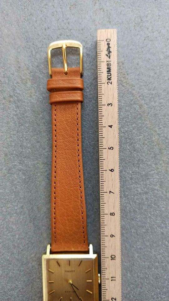 Tissot Stylist Armbanduhr Handaufzug golden tetra/quadrat 2,7 cm in Freiburg im Breisgau