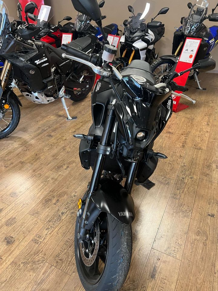 Yamaha MT-09 48PS Vorführfahrzeug in Bindlach