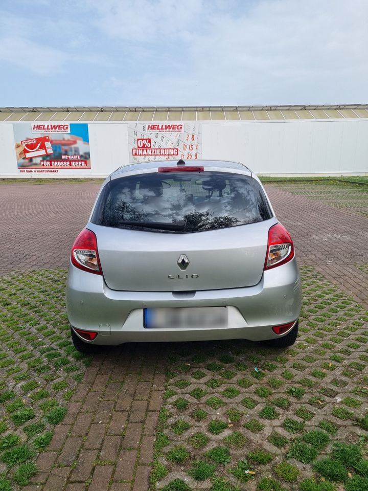 Renault Clio 1.6 16V 110 Automatik nightDay in Halle