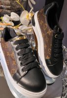 Sneaker 36-40 braun- schwarz mit goldenen Details Rheinland-Pfalz - Bendorf Vorschau