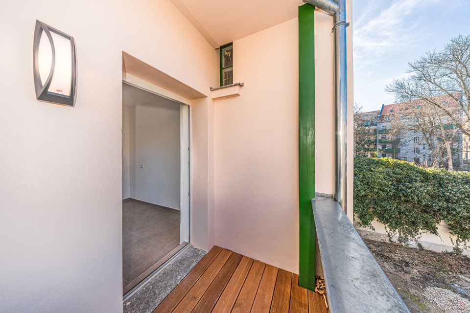 Moderner Komfort in renoviertem Altbau: Große 3-Zimmer-Wohnung mit Balkon in Leipzig