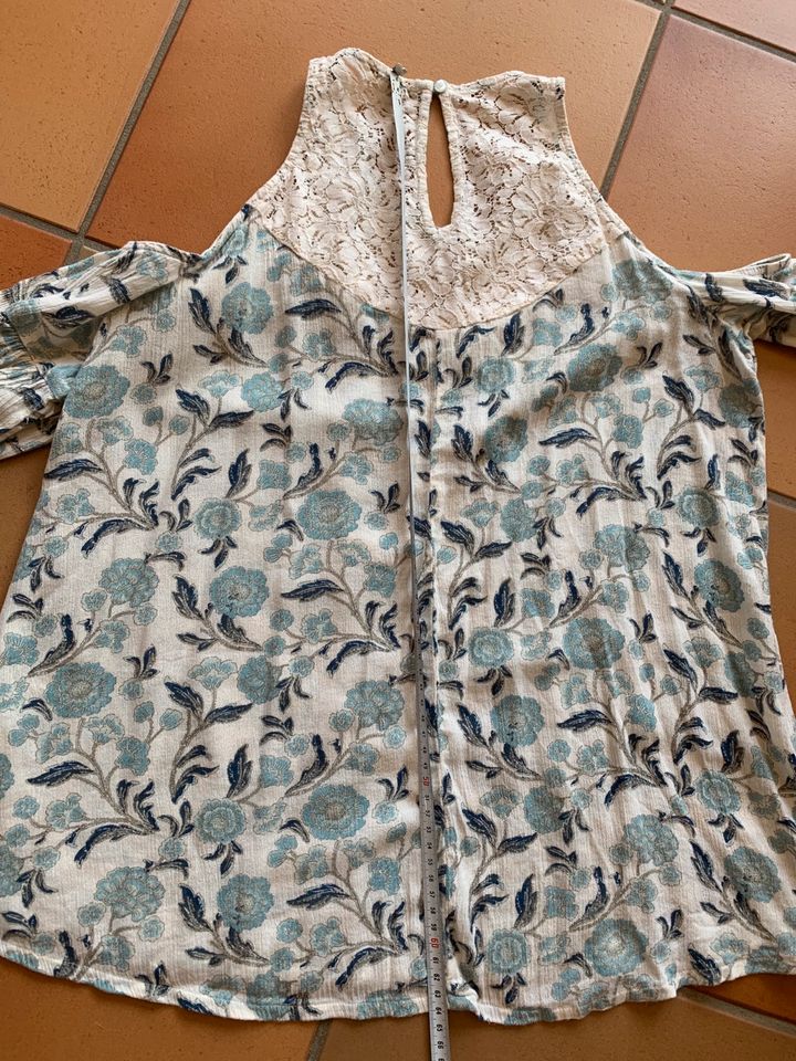 Sommer Bluse Shirt Top Beige Hellblau Blau von Hollister Gr. M in Trittau