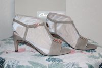 Tolle neue Clarks Sandaletten UK 6 Größe 39 Hessen - Lahnau Vorschau