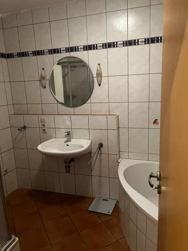 Wohnung | 3 Schlafzimmer, Balkon und Küche Besichtigungen möglich in Menslage