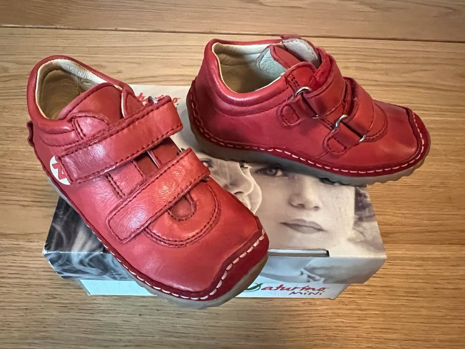 NEU Naturino CROW Nappa spazz rosso Leder, Klettschuh Gr. 23 in Berlin