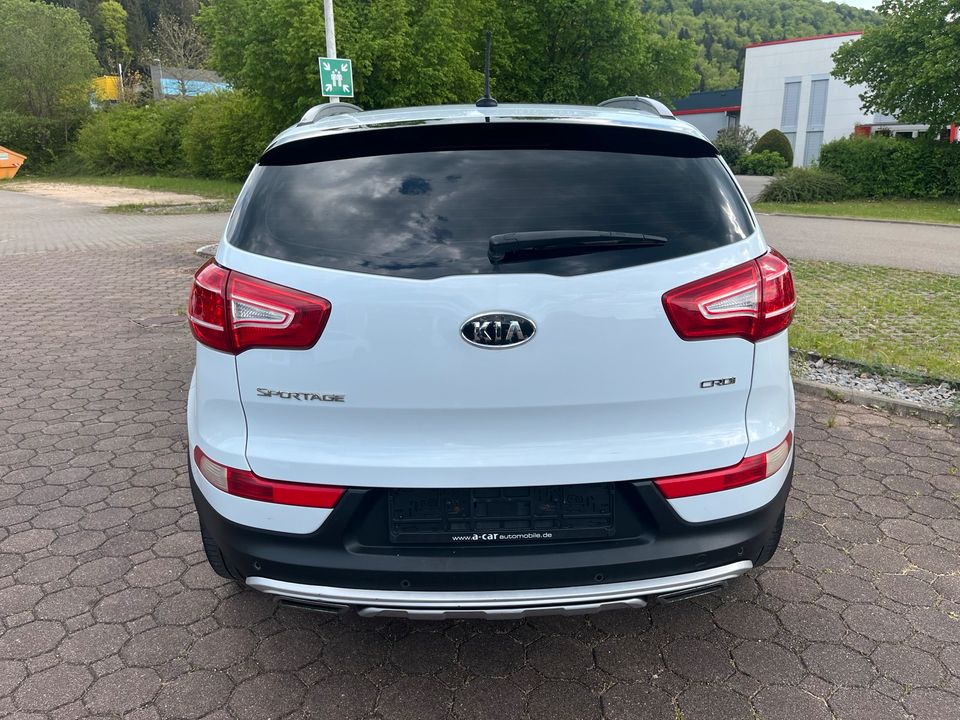 Kia Sportage 2.0 Crdi/Automatik/Panorama/Kamera in Tuttlingen