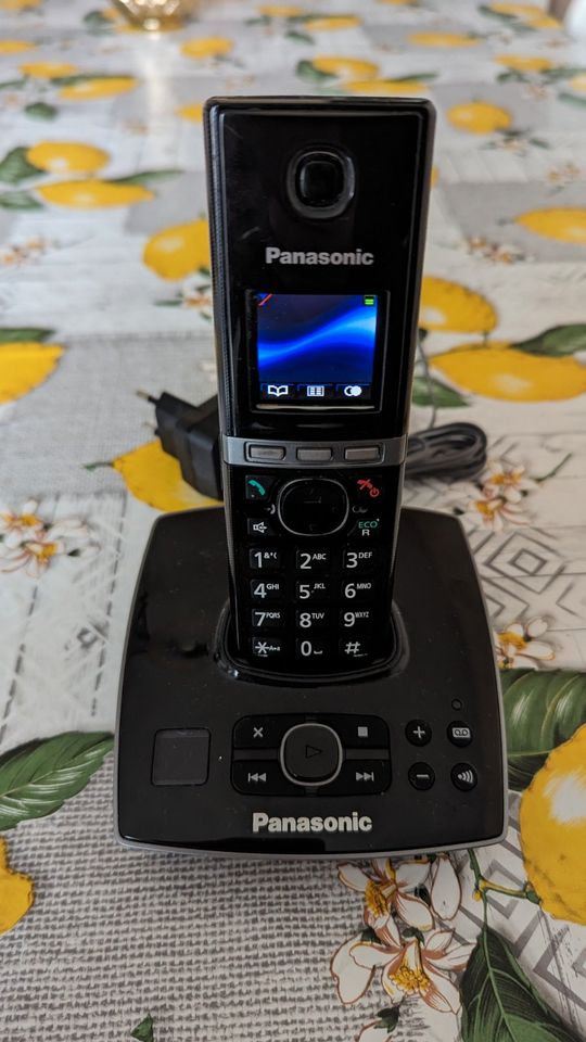 Panasonic KX-TG8061G DECT Schnurlostelefon mit Anrufbeantworter in Köln