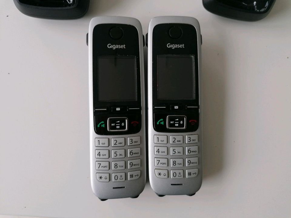 Gigaset C430 HX Duo mit 2 DECT Mobiltel mit Ladeschale in Werneck