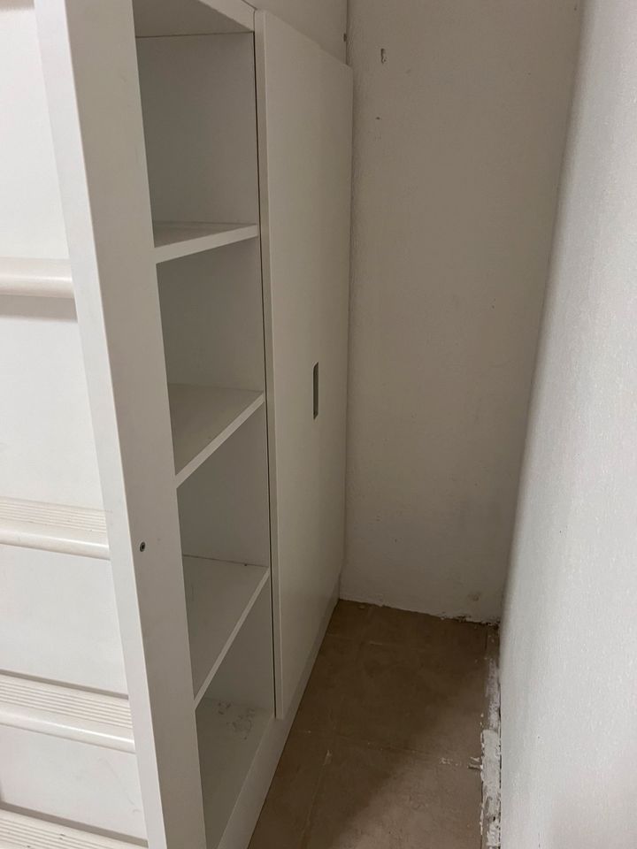 Ikea Hochbett mit Kleiderschrank in Wickede (Ruhr)