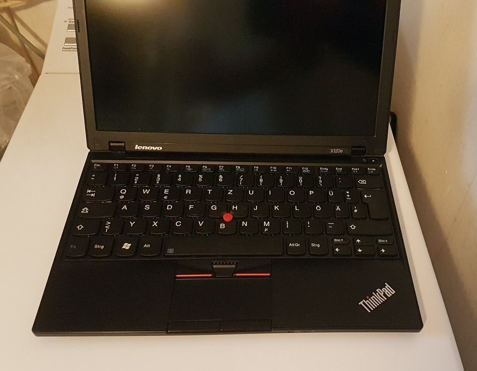 Lenovo Thinkpad X121e 12 Zoll Laptop in München
