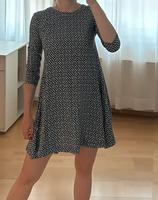 Kleid H&M Muster Blumen blau weiß lange Ärmel Größe S Nordrhein-Westfalen - Gelsenkirchen Vorschau