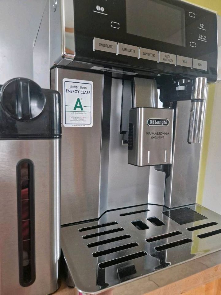 Kaffeevollautomat Primadonna Exclusive ESAM 6900 in Barth