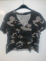 Bershka T-Shirt Bauchfrei Hessen - Butzbach Vorschau