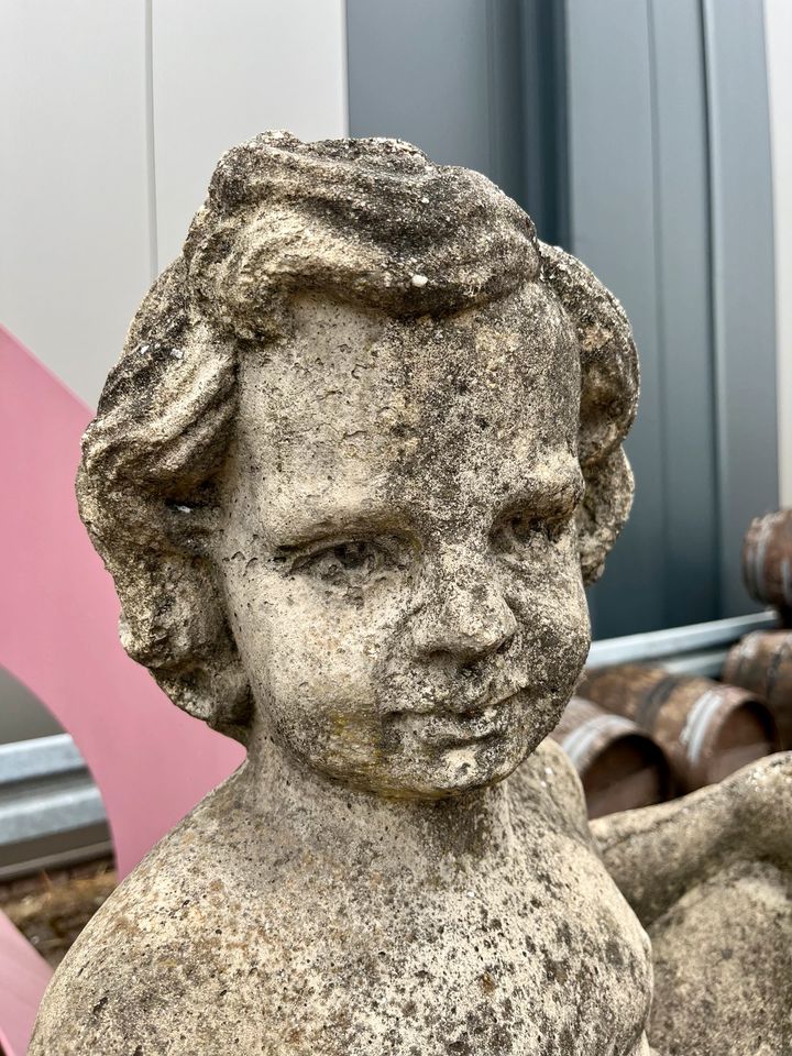 Antik XXL 1/2 Engel Putte Skulptur Figur Steinguß Sockel Garten in Mönchengladbach