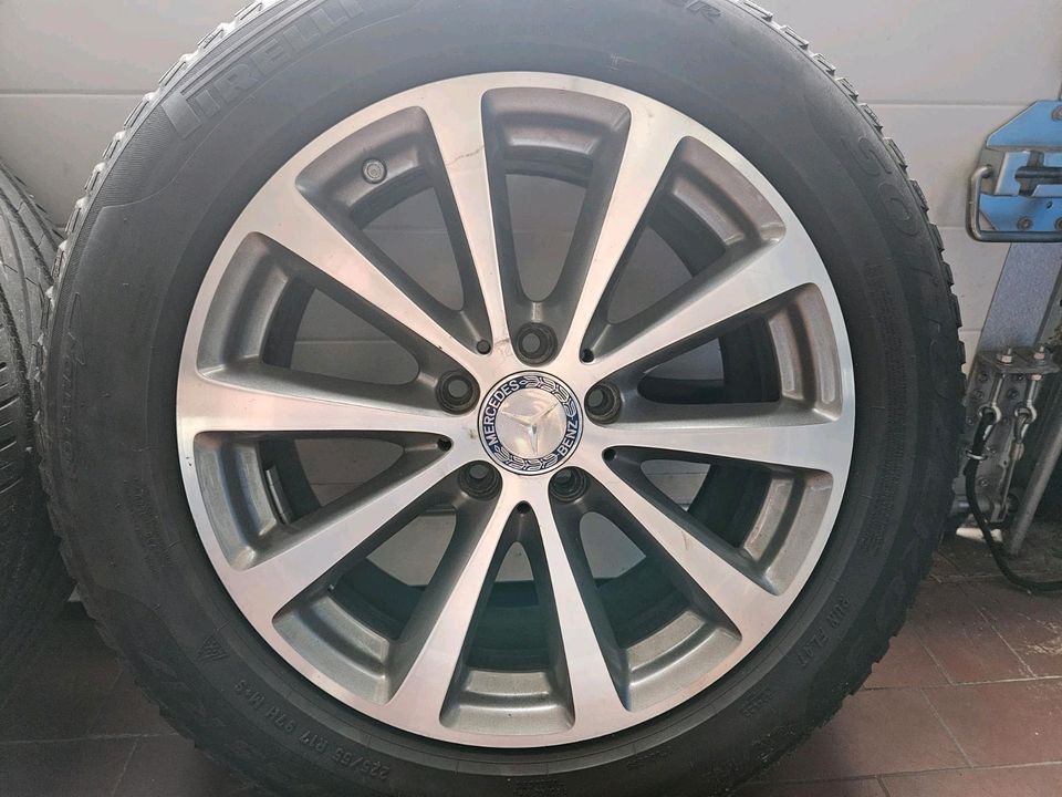 Mercedes Benz Original Felgen 225/55 R17 für W213 in Nagold