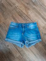 kurze hellblaue Jeans von Amisu, Größe 34 Schwerin - Lankow Vorschau