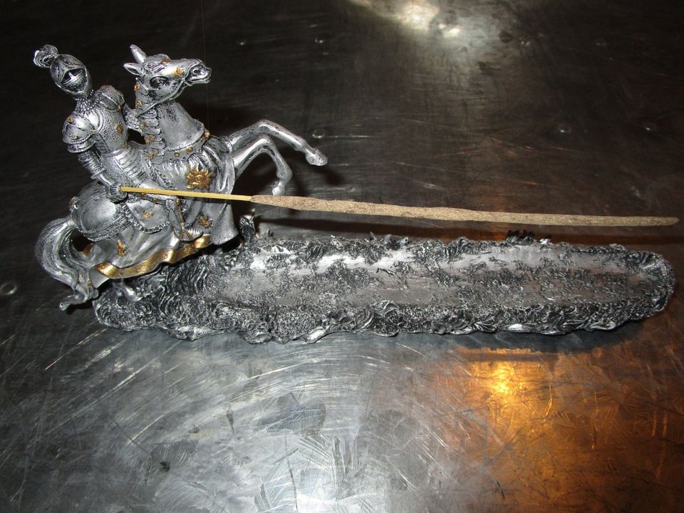 Ritter Pferd Räucherstäbchenhalter Aschefänger Incense Holder NEU in Wernigerode