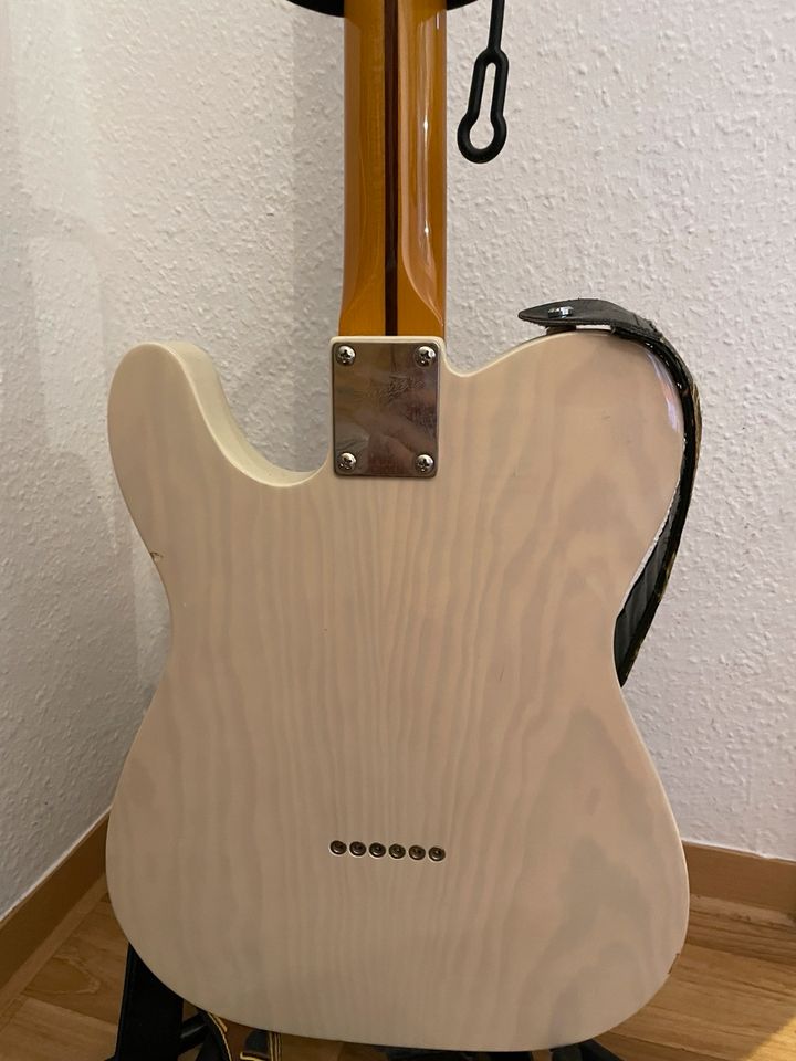 Fender Telecaster E-Gitarre mit speziellem Korpus in Leipzig