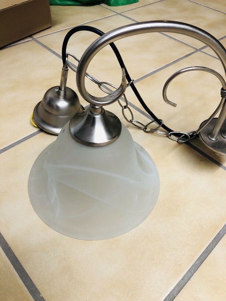 Kronleuchter Lampe Küche Esstisch Milchglas Silber Landhaus in Liebenburg