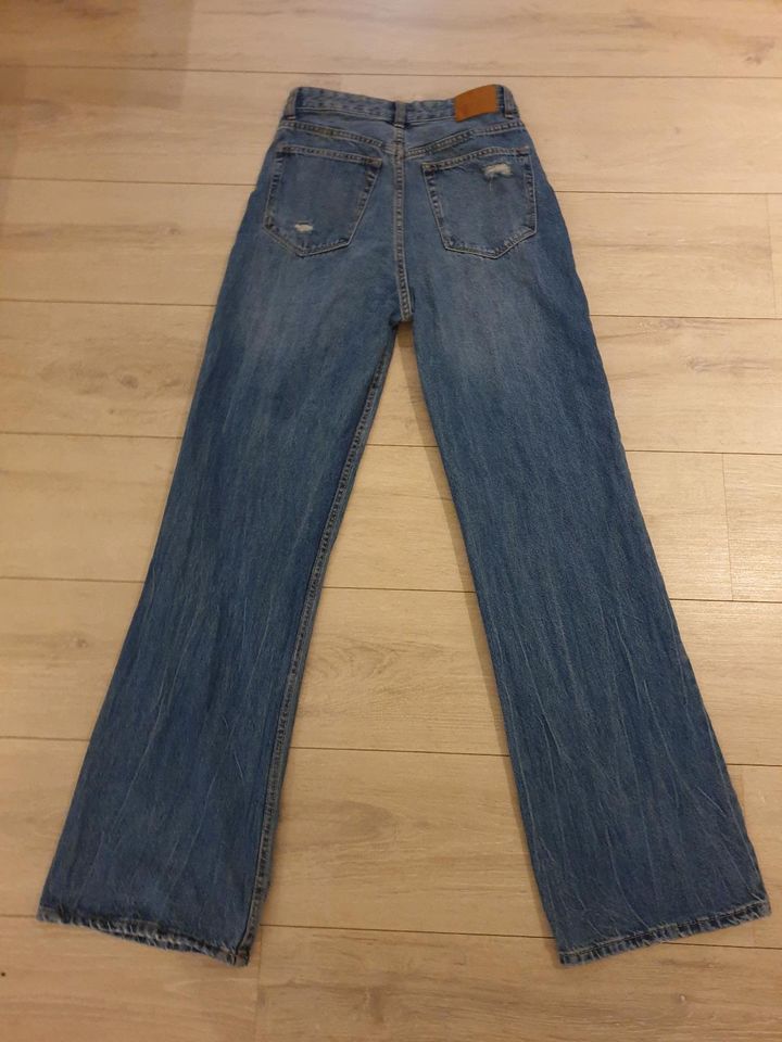 Jeans Bershka 90s Wide Gr. 36 in Neumünster