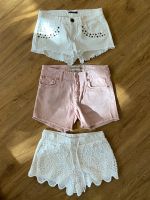 3 Shorts kurze Hosen W 25 27 Größe 36 Sisley Top Zustand Neuhausen-Nymphenburg - Neuhausen Vorschau