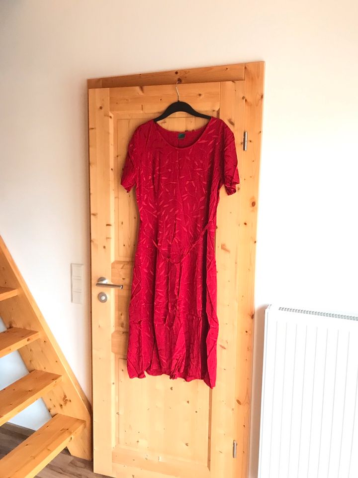 Kleid von C&A Gr. 38 in Rauen