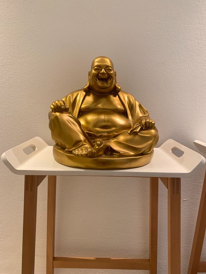 Buddhafigur goldfarben in Dillingen (Donau)