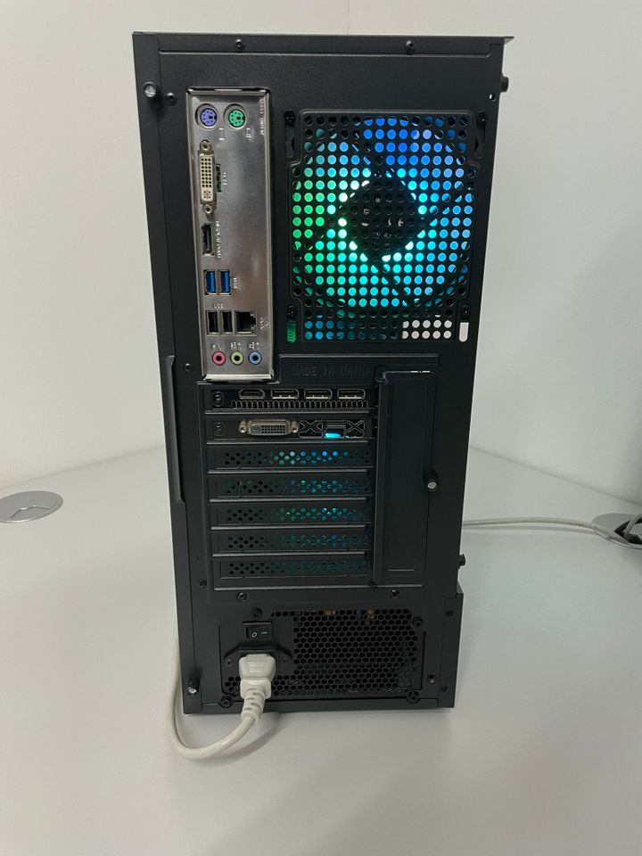 Gaming PC - RX 580 - I7 6700 - 16 GB RAM - 1TB SSD - GARANTIE in Kiel