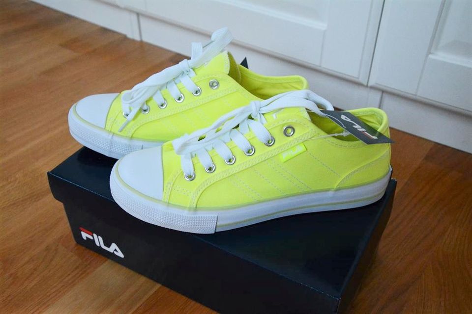 Coole Turnschuhe Sneaker Gr. 37 von Fila Neu mit Etikett Neongelb in Leipzig