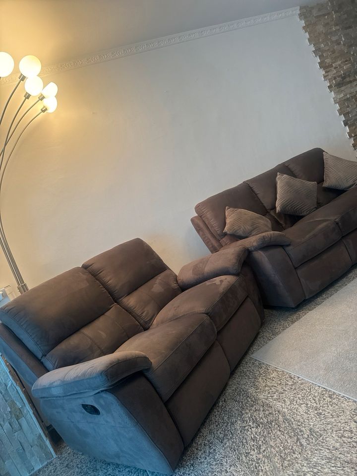 Sofa Garnitur Couch Set 3-2 mit Relaxfunktion in Gelsenkirchen