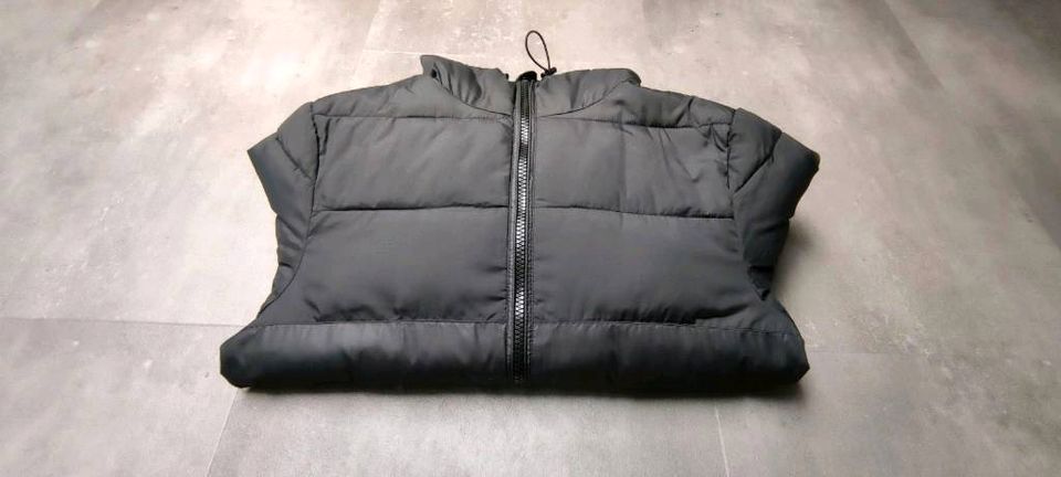 Jacke Steppjacke French Connection S/M in Alfter