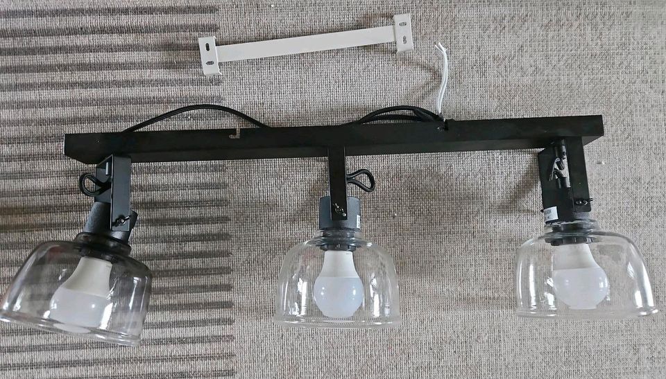 Deckenlampe 65cm lang ohne Glühbirnen in Hannover