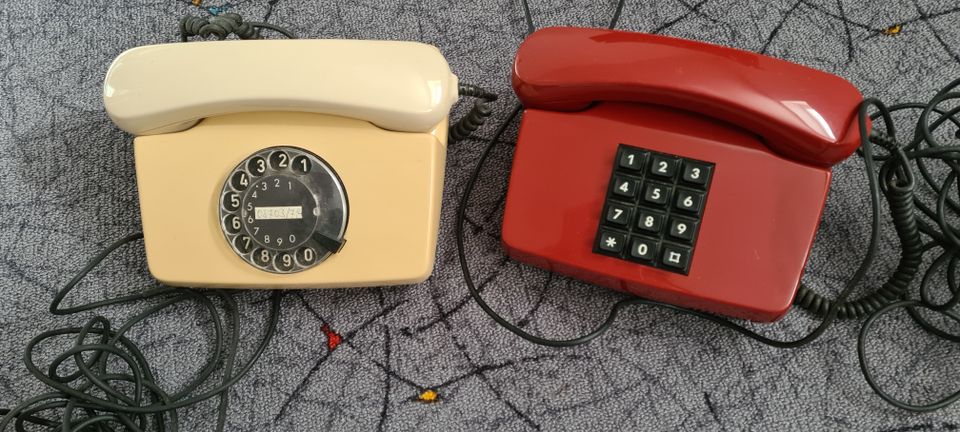 Altes Telefon 2 Stück in Postau
