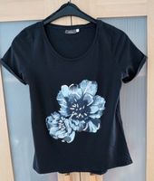 Blumenshirt Blumen Oberteil Top Tshirt T-shirt floral neu Gr.M Hessen - Rüdesheim am Rhein Vorschau