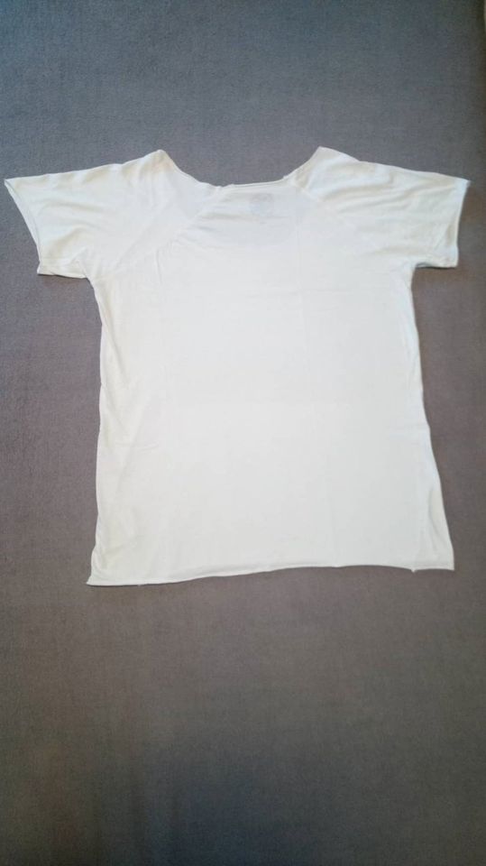 Weißes Element T-Shirt in Kiel