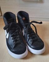 Schwarze Nike Schuhe Sneaker High Cut Gr. 40 - TOP Zustand Baden-Württemberg - Aidlingen Vorschau