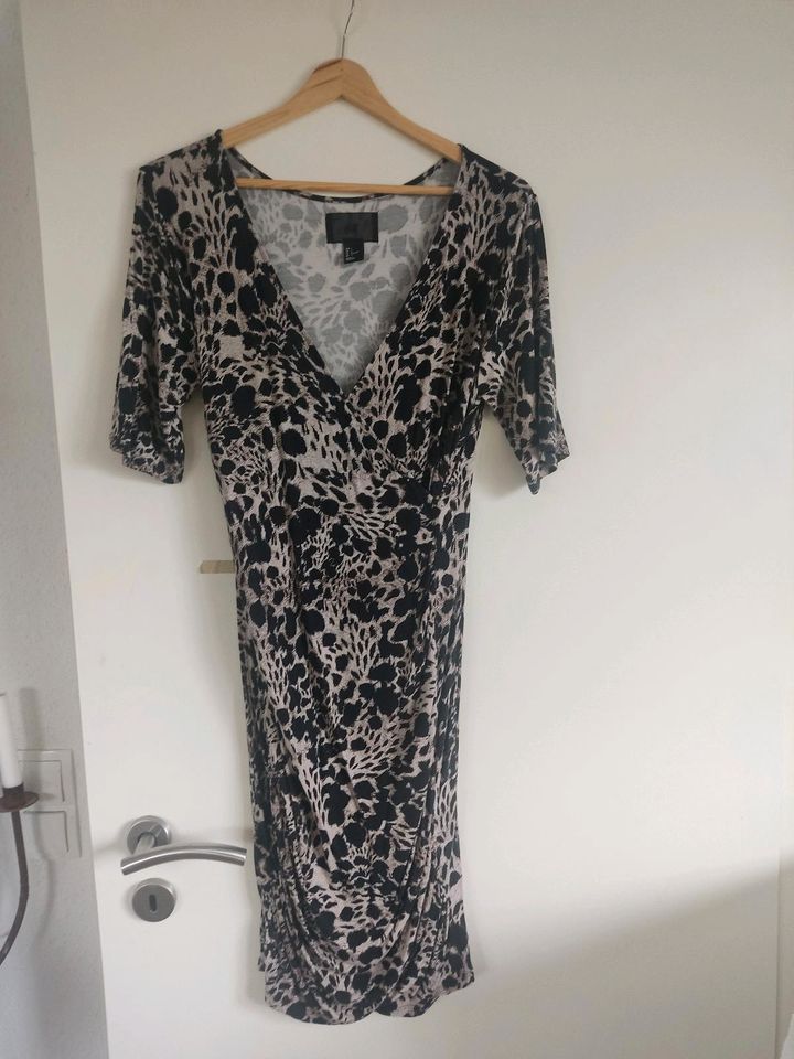 H&M Kleid, Animal Print, gerafft, Größe L in Saarbrücken